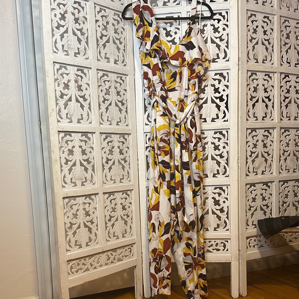 Jennifer Lopez White Jumpsuit with Floral Print • XL